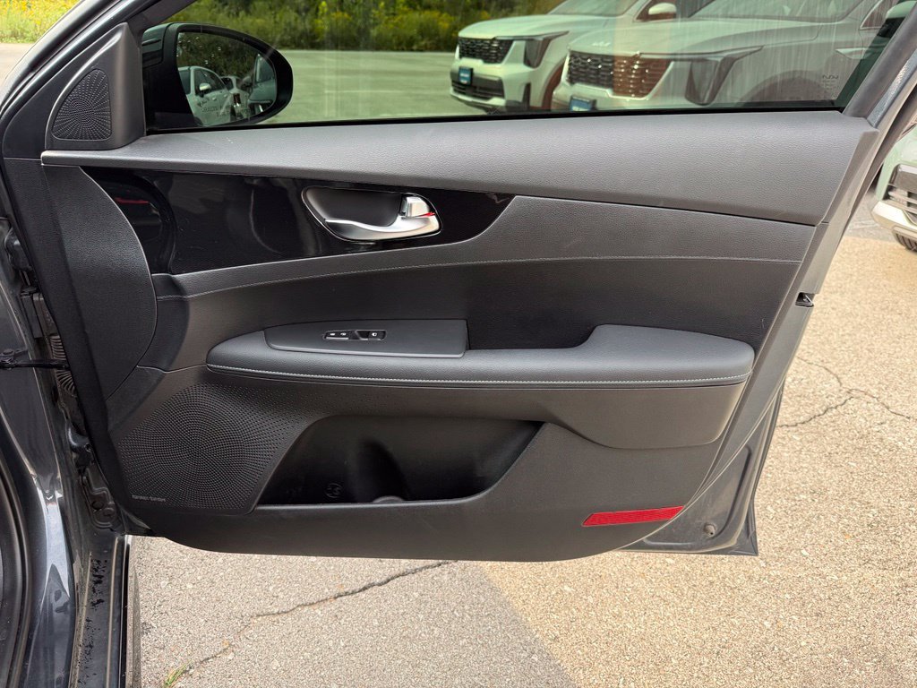Used 2024 Kia Forte GT-Line w/ GT-Line Premium Package FWD image 16
