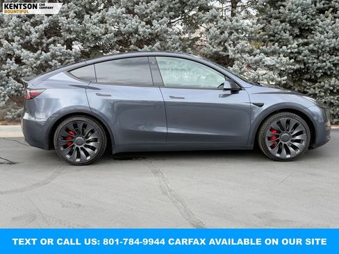 Used 2022 Tesla Model Y Performance image 11