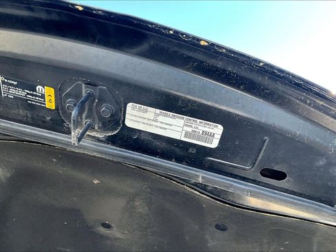 Used 2023 Dodge Charger SXT RWD image 31