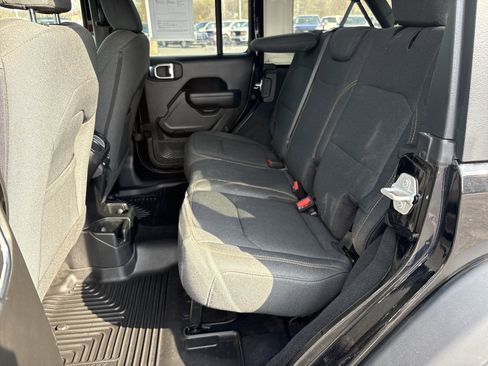 Used 2024 Jeep Wrangler Unlimited Sport AWD/4WD image 19