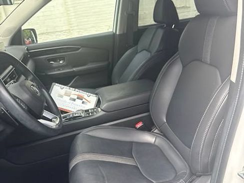 Certified 2024 Honda Pilot EX-L image 6