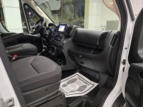 Used 2025 RAM ProMaster 2500 w/ Convenience Group FWD image 26