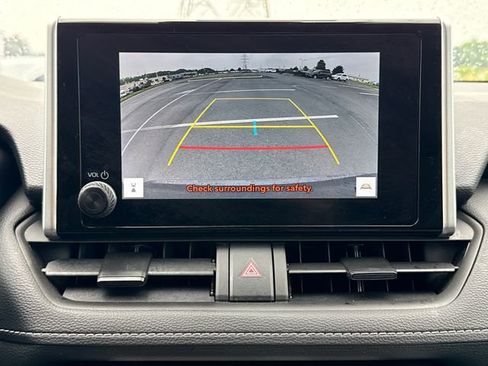Certified 2025 Toyota RAV4 XLE w/ Convenience Package AWD/4WD image 30