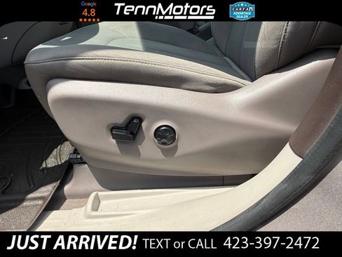 Used 2017 Chrysler Pacifica Touring FWD image 11