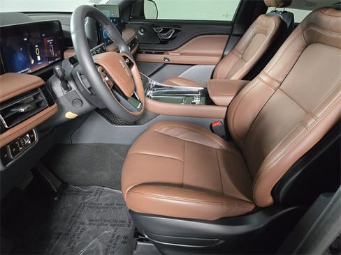 New 2026 Lincoln Aviator Reserve w/ Illumination Package image 13