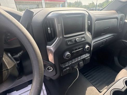Used 2024 Chevrolet Silverado 2500 Custom w/ Custom Value Package AWD/4WD image 10