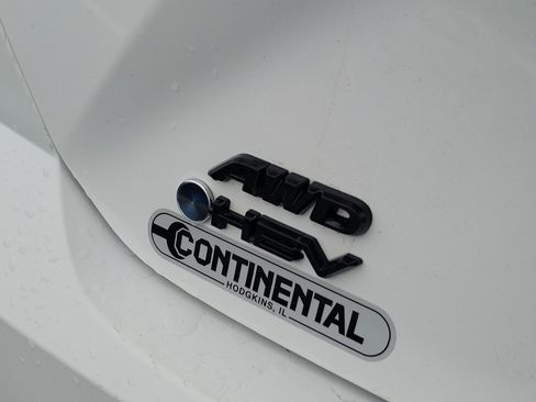 Certified 2025 Toyota Camry SE image 8