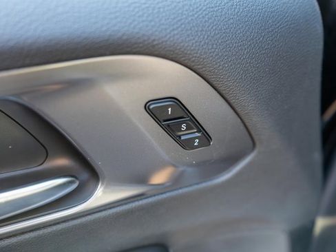 New 2026 Chrysler Pacifica Select image 14