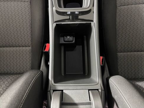 Used 2019 Buick Regal Preferred w/ Driver Confidence Package I FWD image 28