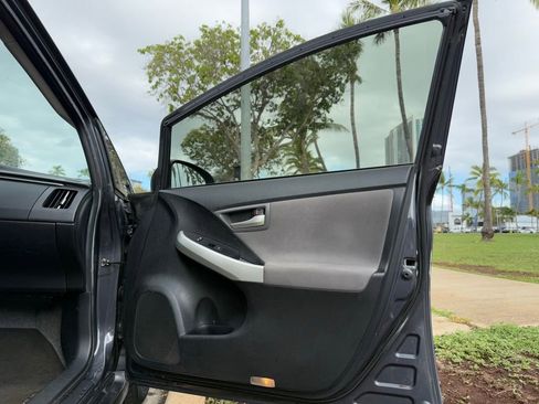 Used 2013 Toyota Prius One FWD image 14