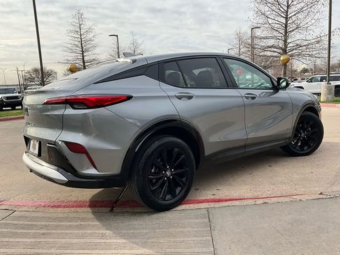 Used 2025 Buick Envista Sport Touring image 6