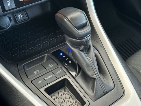 Used 2024 Toyota RAV4 XLE w/ Convenience Package FWD image 20