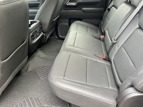 Used 2024 Chevrolet Silverado 2500 LTZ w/ LTZ Convenience Package image 7