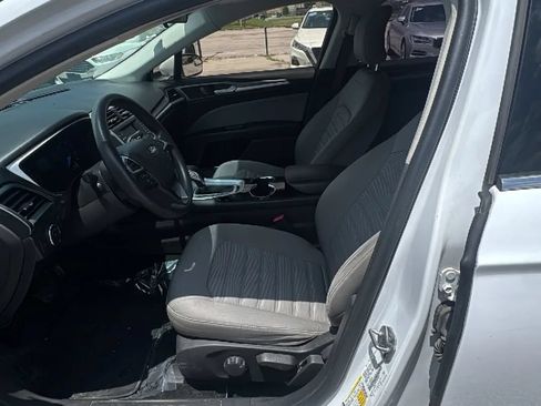 Used 2016 Ford Fusion S FWD image 10