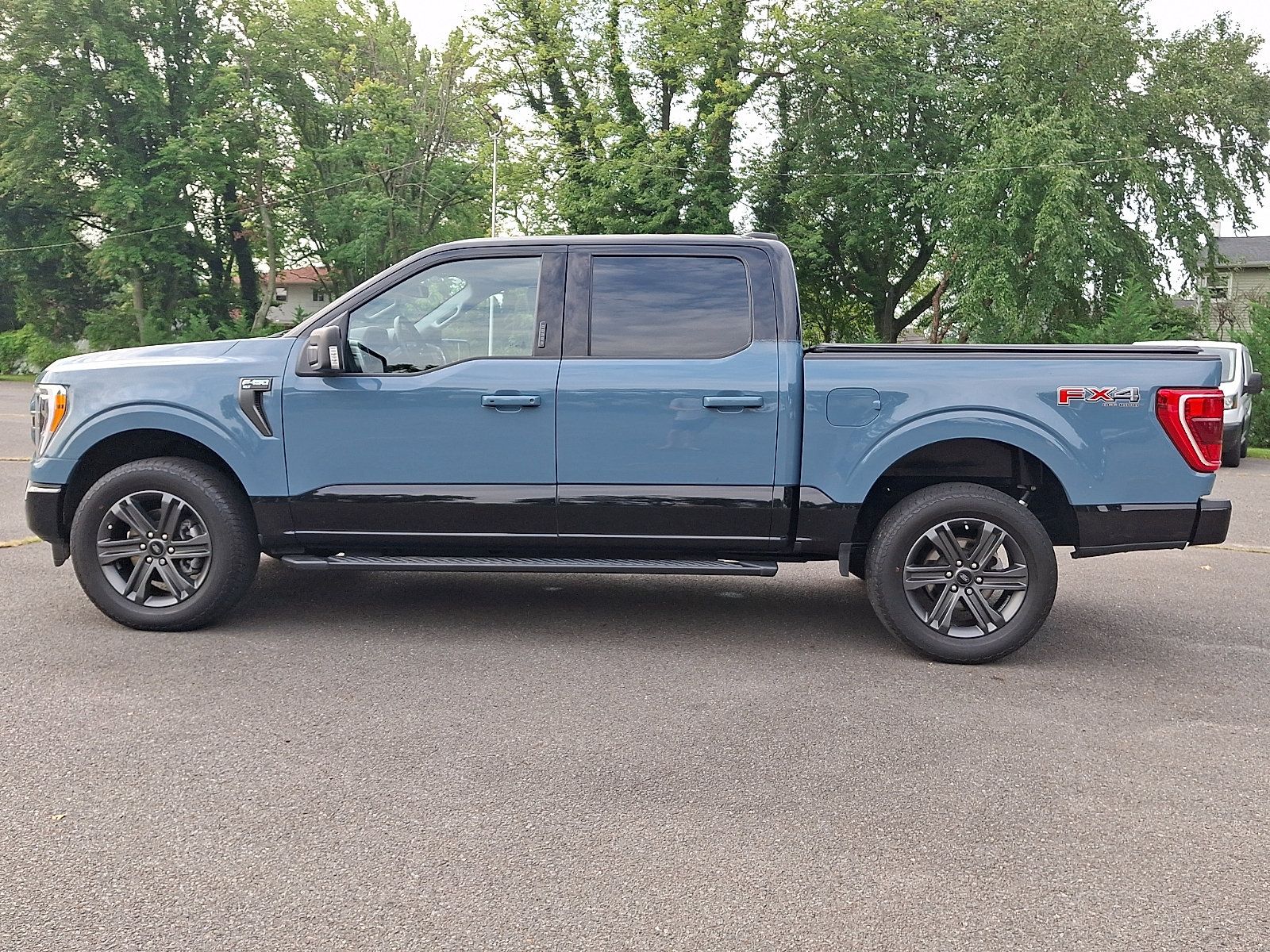 Used 2023 Ford F150 XLT w/ Equipment Group 302A High AWD/4WD image 4