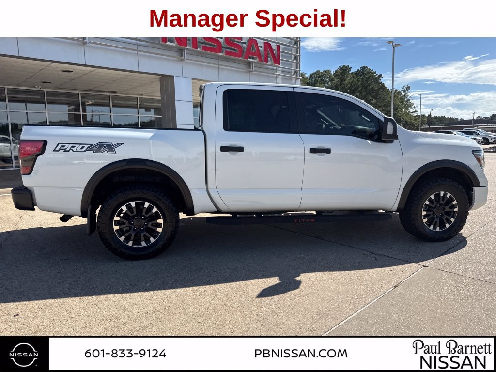 Used 2023 Nissan Titan PRO-4X w/ Pro-4x Convenience Package AWD/4WD image 4