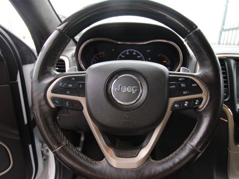 Used 2014 Jeep Grand Cherokee Summit AWD/4WD image 30