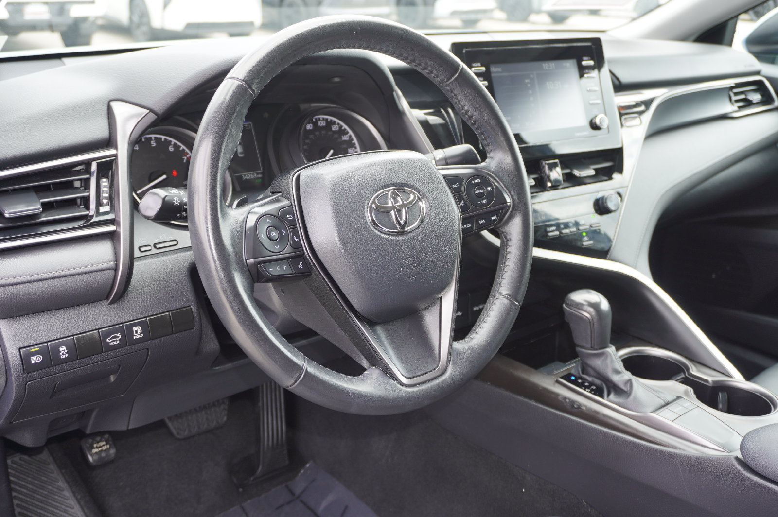 Certified 2024 Toyota Camry SE FWD image 9