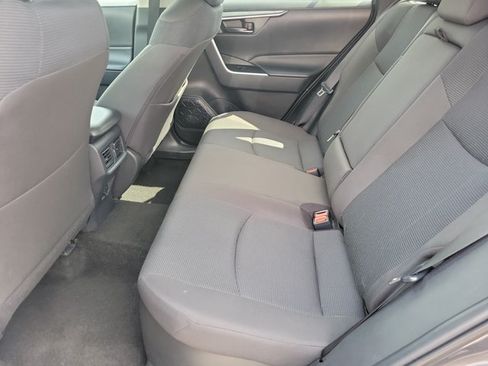 Used 2025 Toyota RAV4 LE AWD/4WD image 9