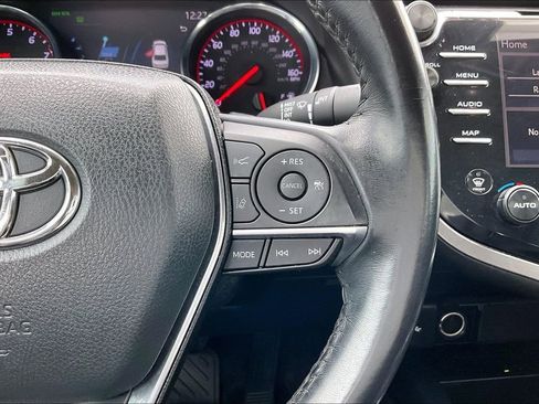 Used 2020 Toyota Camry XSE image 11