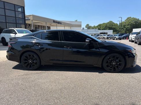 Used 2019 Nissan Maxima SR w/ Premium Package FWD image 13