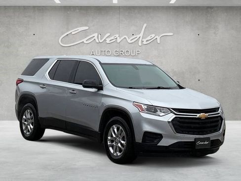 Certified 2021 Chevrolet Traverse LS FWD image 2