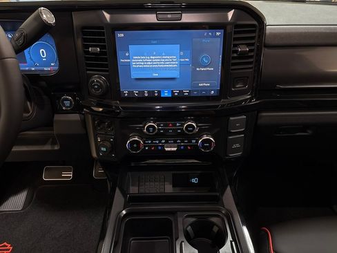New 2026 Ford F250 Lariat w/ Black Appearance Package AWD/4WD image 25