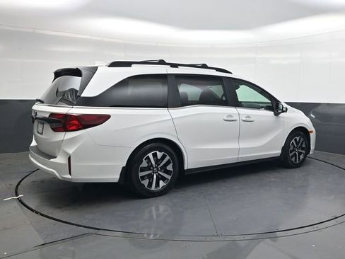 New 2026 Honda Odyssey EX-L image 4