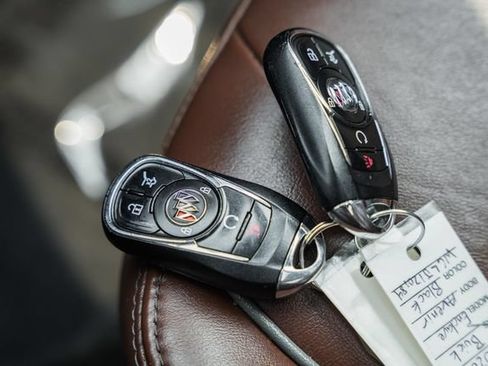 Used 2020 Buick Enclave Avenir w/ Avenir Technology Package AWD/4WD image 49