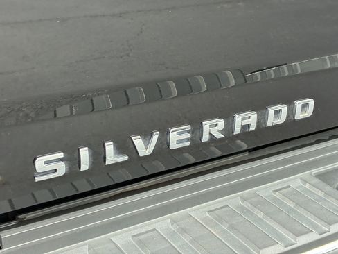 Used 2015 Chevrolet Silverado 2500 LTZ AWD/4WD image 11