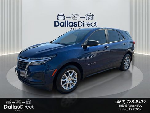 Used 2022 Chevrolet Equinox LS image 2