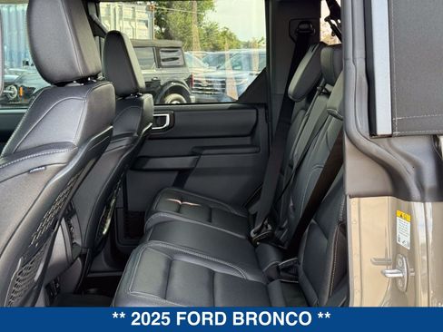 New 2025 Ford Bronco Badlands AWD/4WD image 16