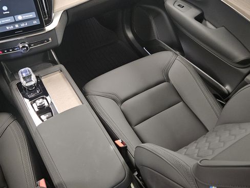 New 2026 Volvo XC90 B5 Plus w/ Protection Package AWD/4WD image 17