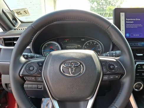 Certified 2024 Toyota Venza XLE AWD/4WD image 25