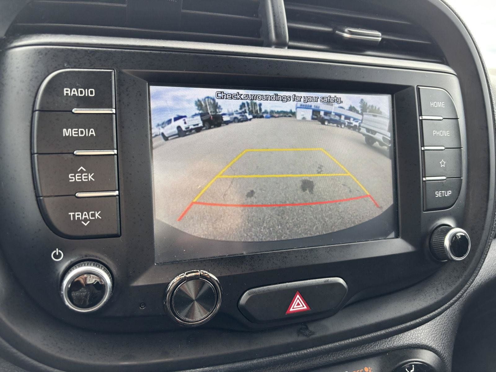 Used 2020 Kia Soul LX FWD image 22