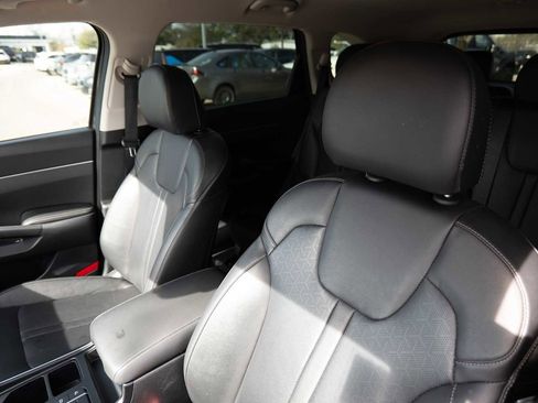Certified 2022 Kia Sorento S image 11