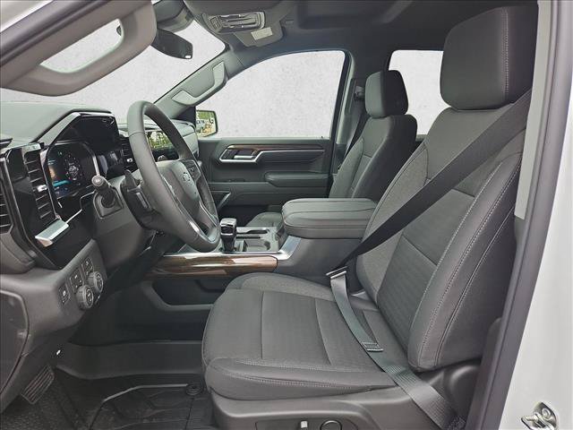 New 2026 Chevrolet Silverado 1500 RST w/ Dark Appearance Package AWD/4WD image 4