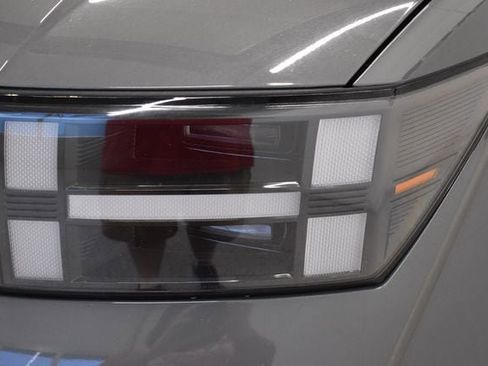 Used 2025 Hyundai Santa Fe SEL AWD/4WD image 15