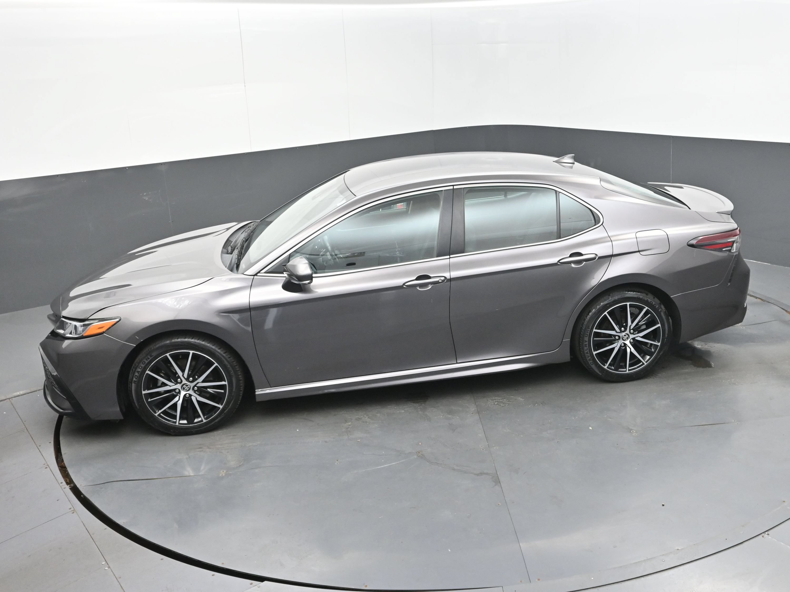 Used 2023 Toyota Camry SE FWD image 40