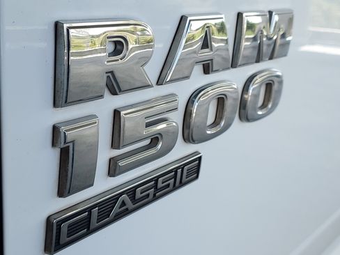 Used 2019 RAM 1500 Tradesman w/ Chrome Appearance Group RWD image 6