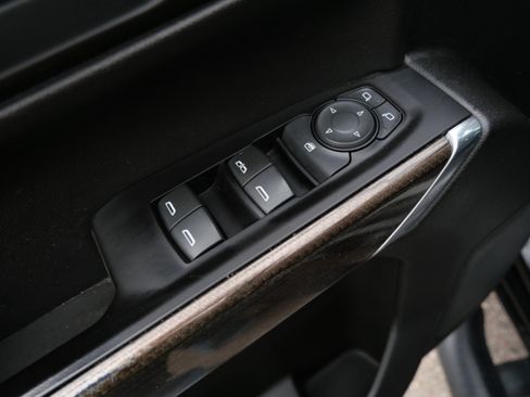 Used 2019 Chevrolet Silverado 1500 LT Trail Boss w/ Convenience Package AWD/4WD image 22