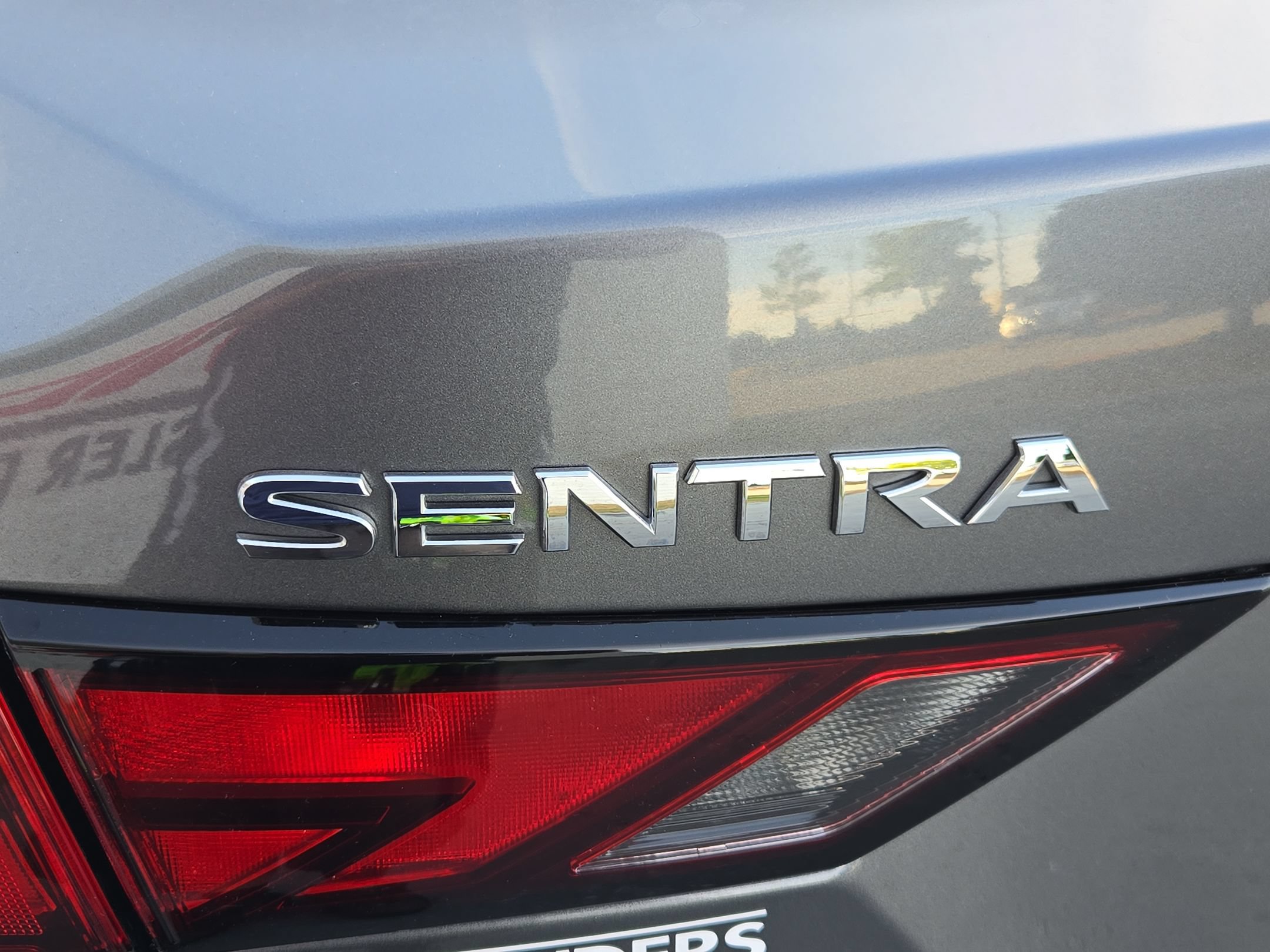 Used 2024 Nissan Sentra SV FWD image 35