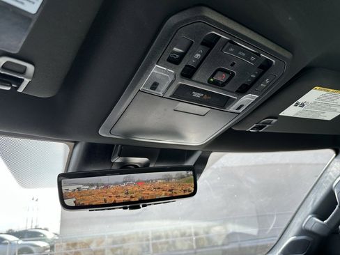 Used 2025 Toyota Sequoia Capstone image 35