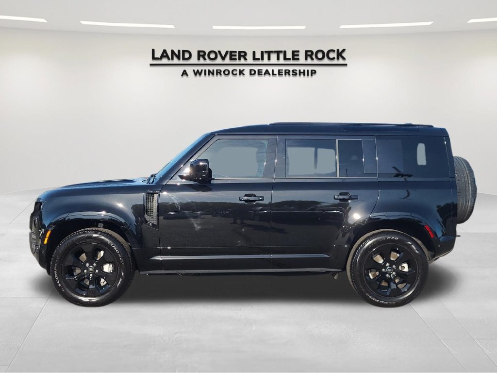 Used 2025 Land Rover Defender 110 X-Dynamic SE AWD/4WD image 6