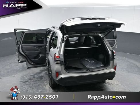 Used 2025 Subaru Forester Premium image 26