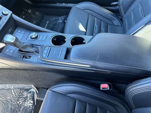 Used 2016 Lexus RC 200t image 18