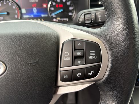 Used 2021 Ford Explorer Limited w/ Equipment Group 301A RWD image 32