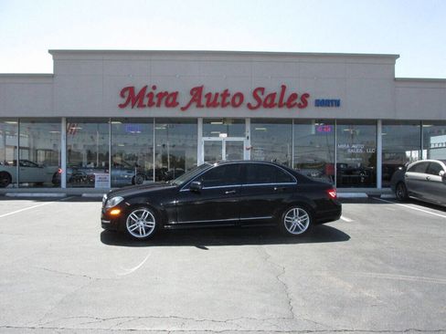 Used 2012 Mercedes-Benz C 300 4MATIC Sedan image 2