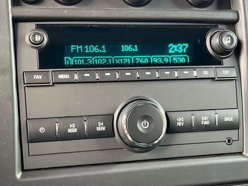 Used 2023 Chevrolet Express 3500 Extended w/ Driver Convenience Package image 17