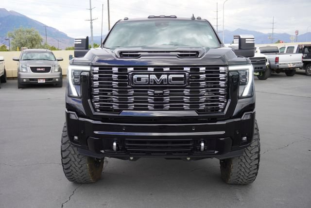 Used 2025 GMC Sierra 3500 Denali Ultimate AWD/4WD image 7